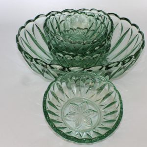 Vintage  Schalenset Groen Glas 5 delig