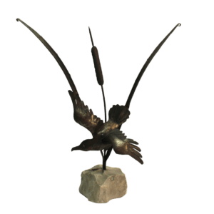 Vintage jaren 60 metalen sculptuur vogel op een stenen voet